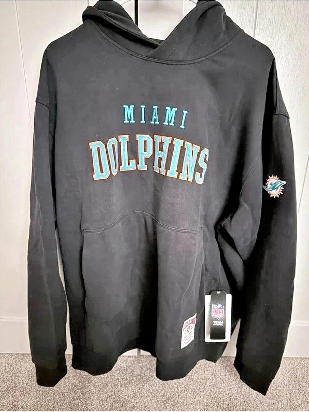 Lululemon NFL Miami Dolphins hoodie 
Men’s size XXL, brand new with tags